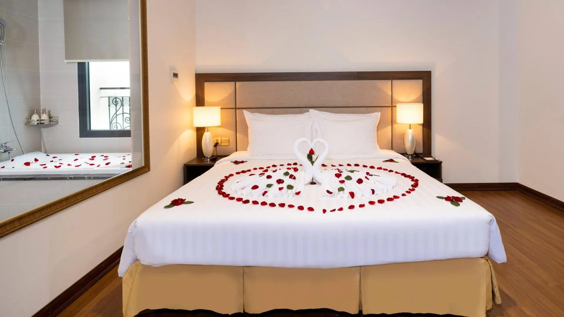 Daphovina Hotel ニャチャン