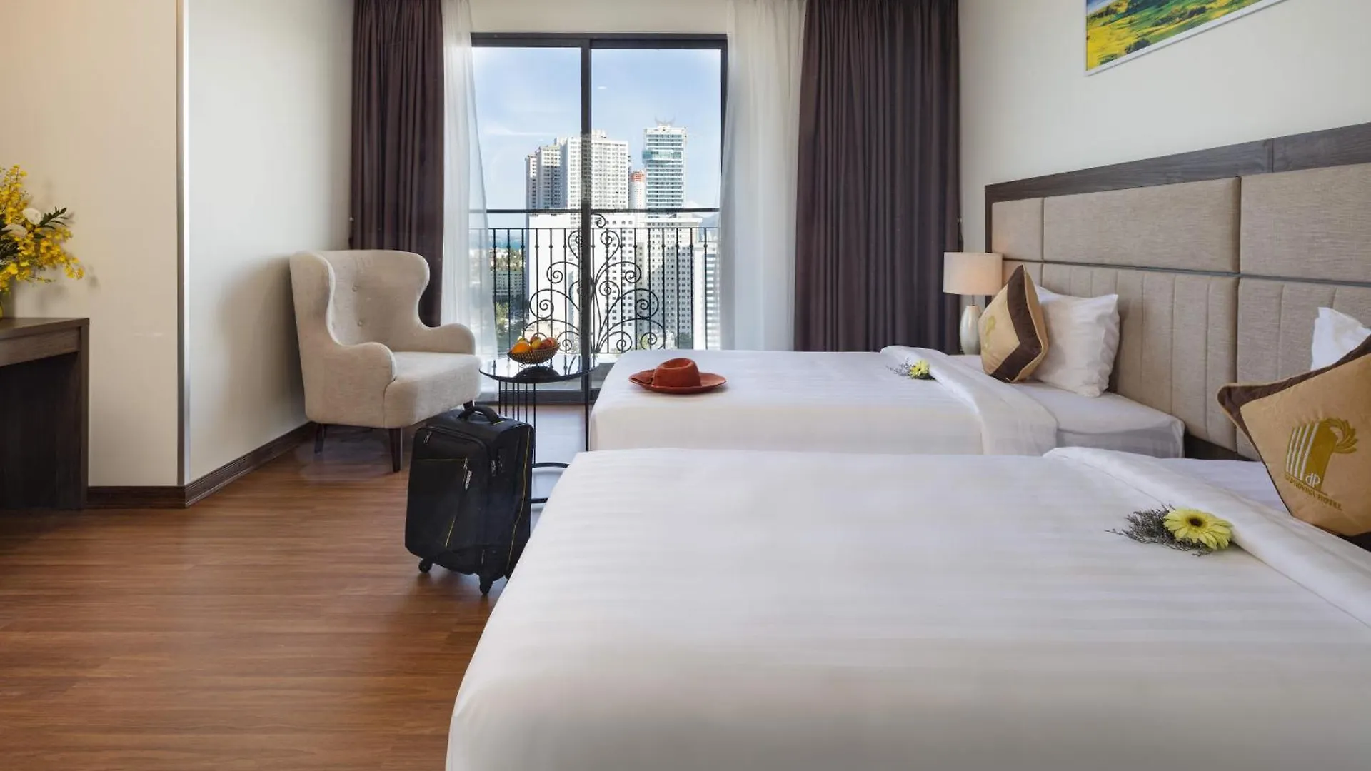 Daphovina Hotel Nha Trang 4*,