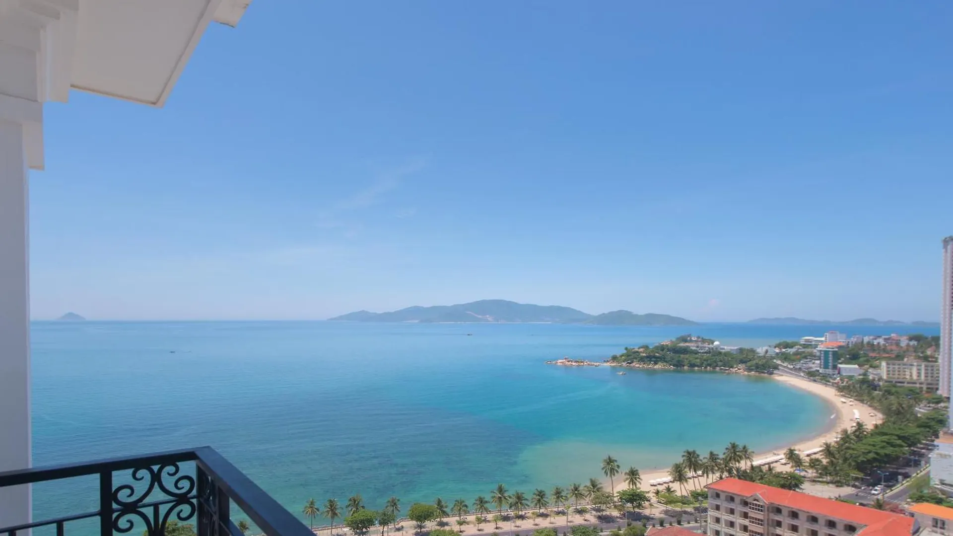 Daphovina Hotel Nha Trang