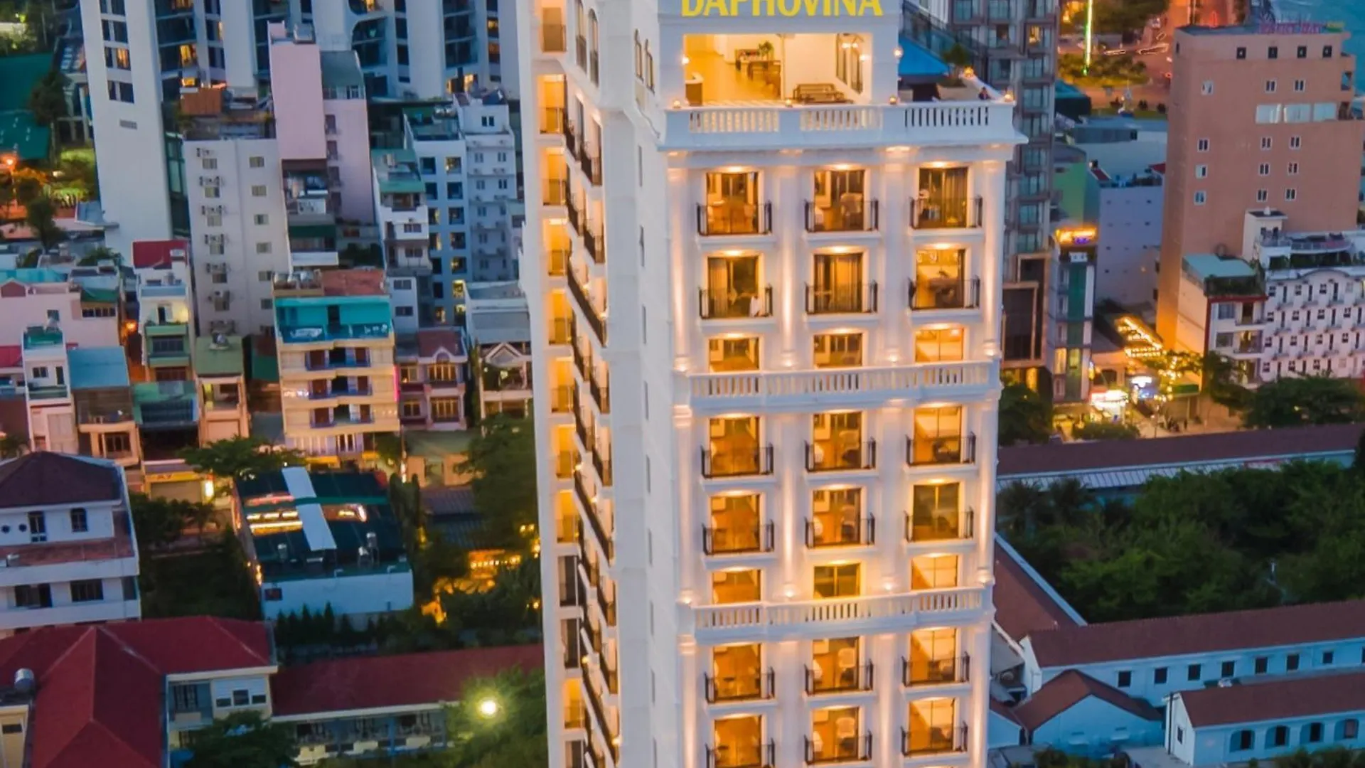 Daphovina Hotel Nha Trang 4*,