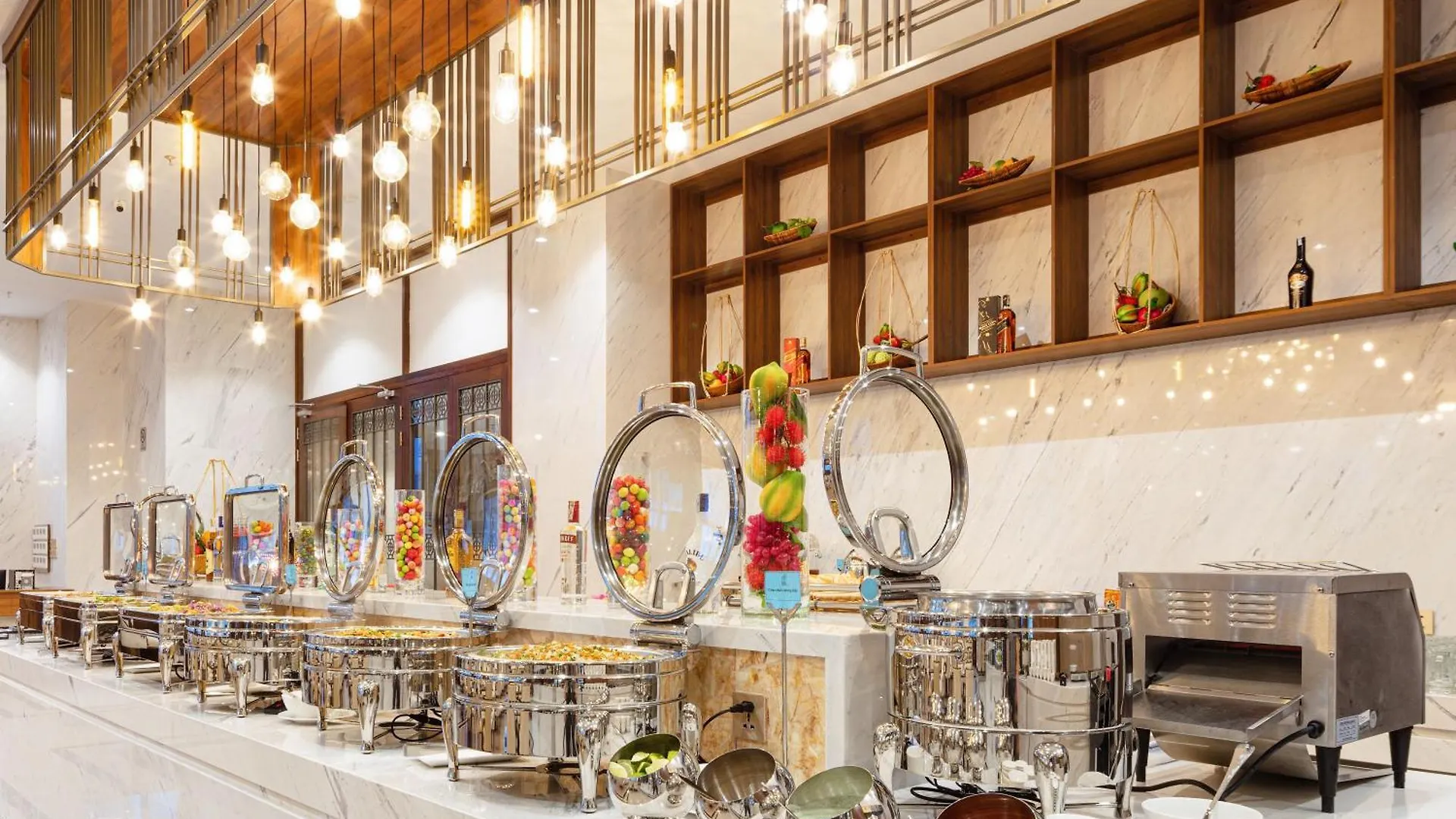 Daphovina Hotel Nha Trang 4*,  Vietnám