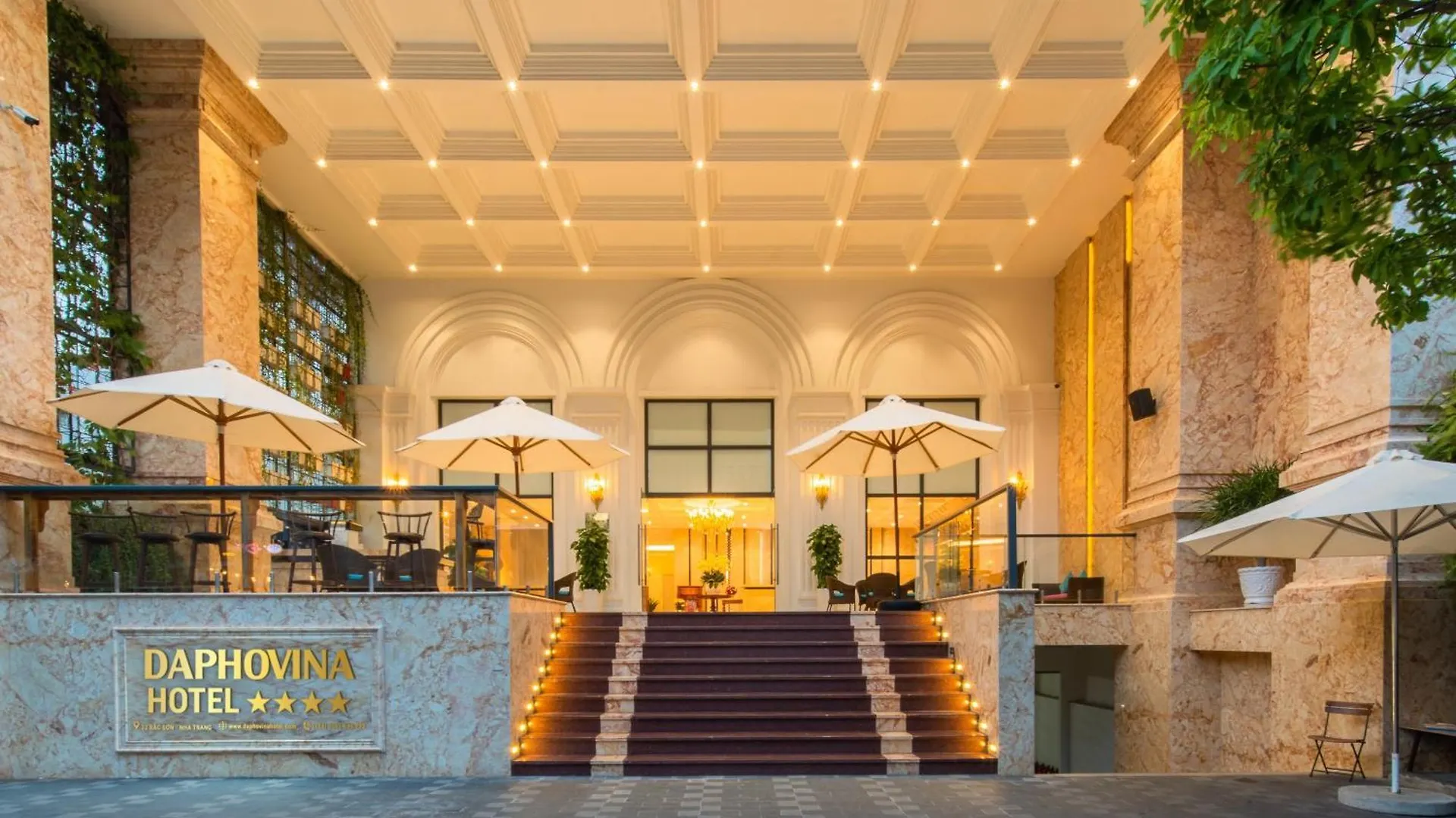 Daphovina Hotel Nha Trang 4*,