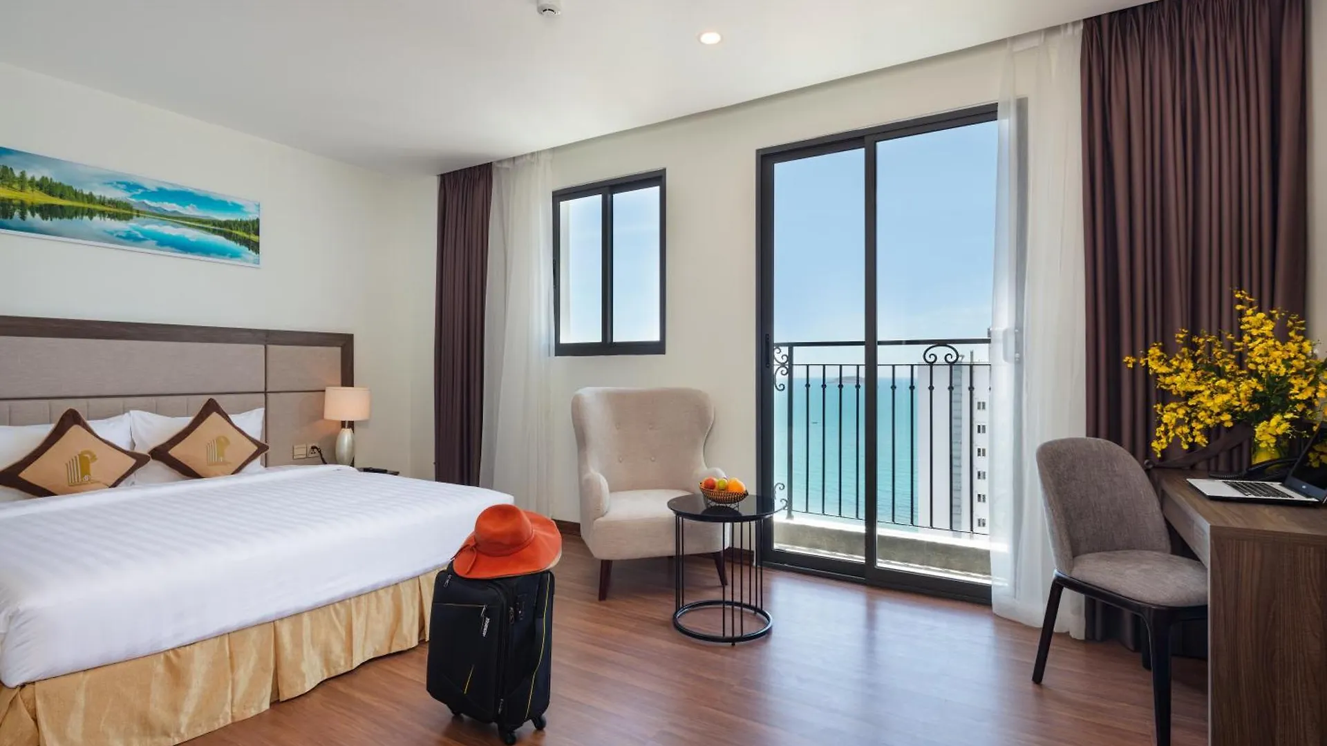 Daphovina Hotel Nha Trang