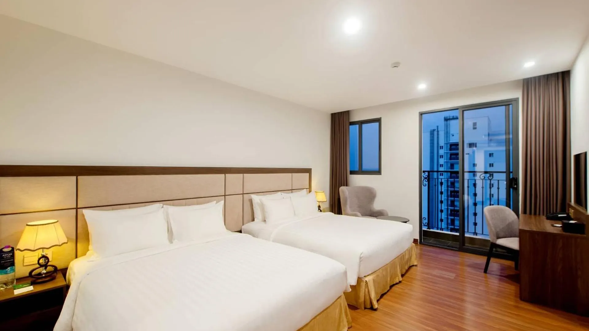 Daphovina Hotel Nha Trang 4*,  Vietnám
