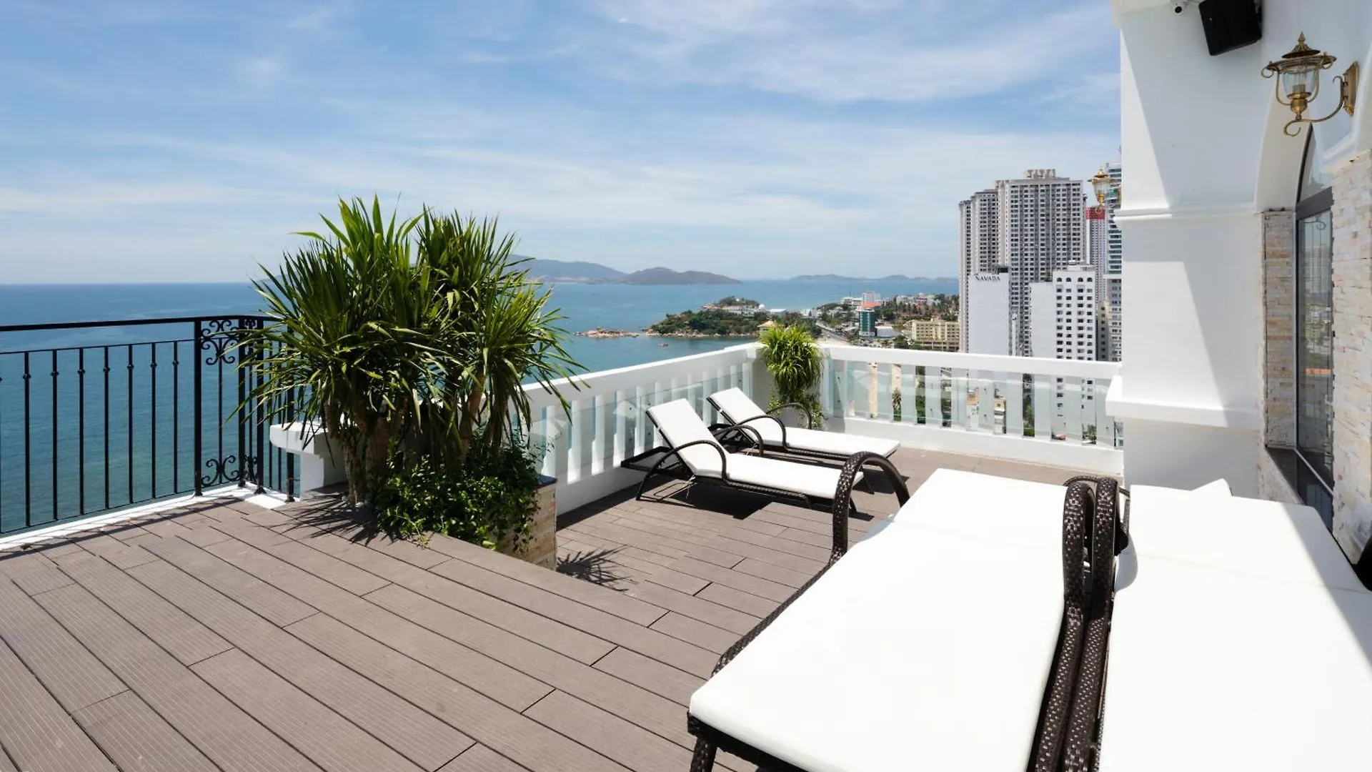 Daphovina Hotel Nha Trang