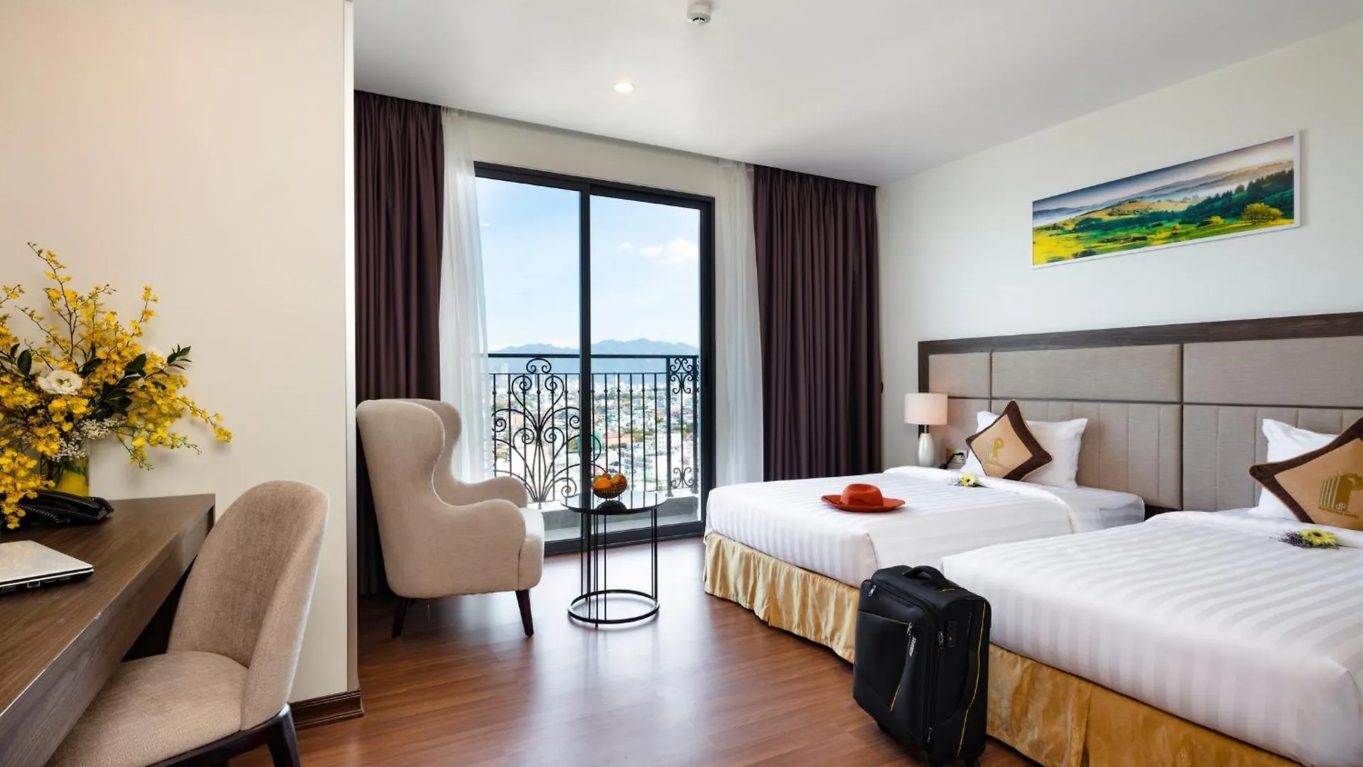 Daphovina Hotel Nha Trang